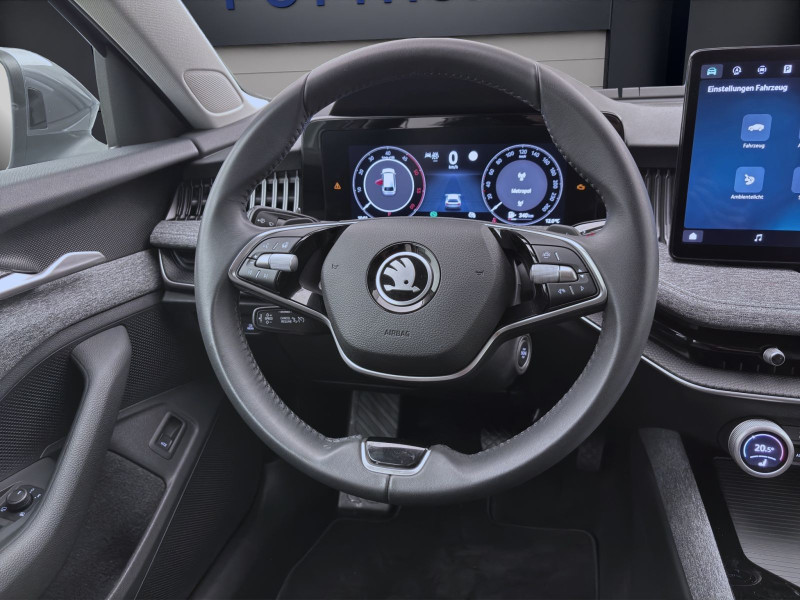 Bild 11: Škoda Superb Combi 2.0 TDI DSG 4x4 SELECTION AHK KAMERA NAVI PDC