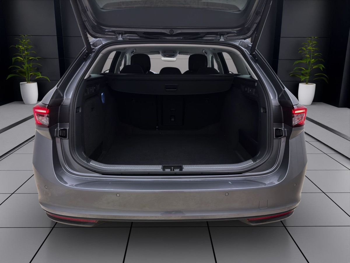 Thumb 4: Škoda Superb Combi 2.0 TDI DSG 4x4 SELECTION AHK KAMERA NAVI PDC