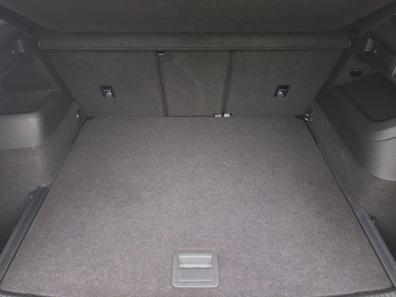 Bild 4: Volkswagen Tiguan 1.5 eTSI DSG ELEGANCE KAMERA SITZHZG ACC LED+