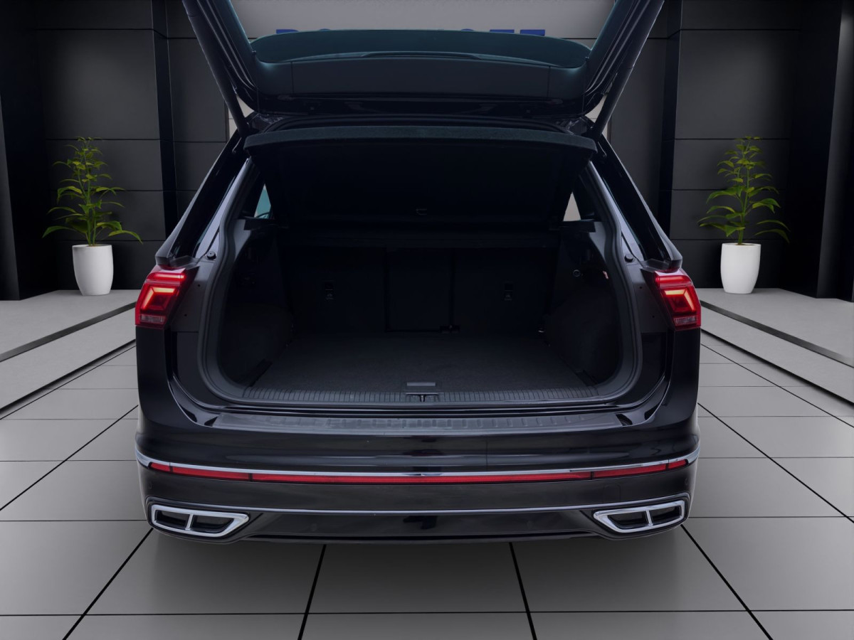 Thumb 4: Volkswagen Tiguan 2.0 TDI DSG 4M R-LINE STDHZG IQ.LIGHT DCC HuD
