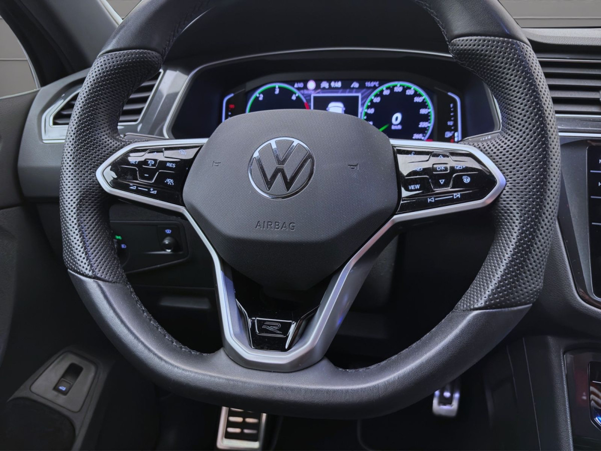 Thumb 12: Volkswagen Tiguan 2.0 TDI DSG 4M R-LINE STDHZG IQ.LIGHT DCC HuD