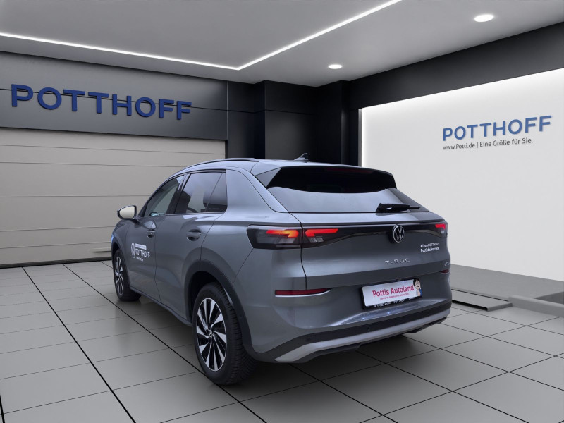 Bild 1: Volkswagen T-Roc 1.5 eTSI DSG LIFE ACC AHK BLIND-SPOT LED KAMERA