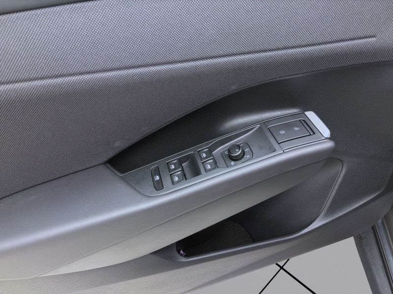Bild 9: Volkswagen T-Roc 1.5 eTSI DSG LIFE ACC AHK BLIND-SPOT LED KAMERA