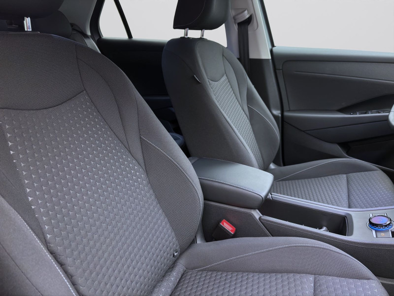 Bild 15: Volkswagen T-Roc 1.5 eTSI DSG LIFE ACC AHK BLIND-SPOT LED KAMERA
