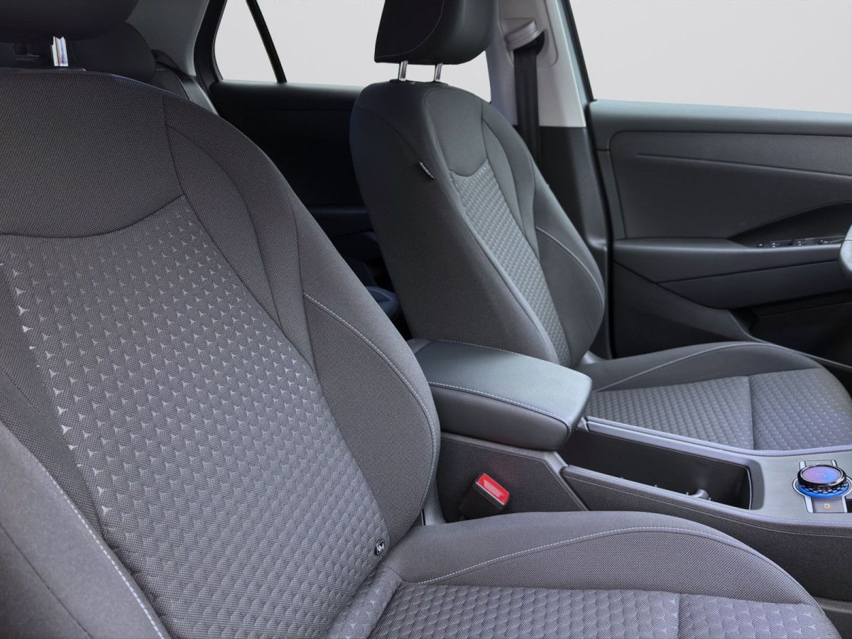 Thumb 15: Volkswagen T-Roc 1.5 eTSI DSG LIFE ACC AHK BLIND-SPOT LED KAMERA