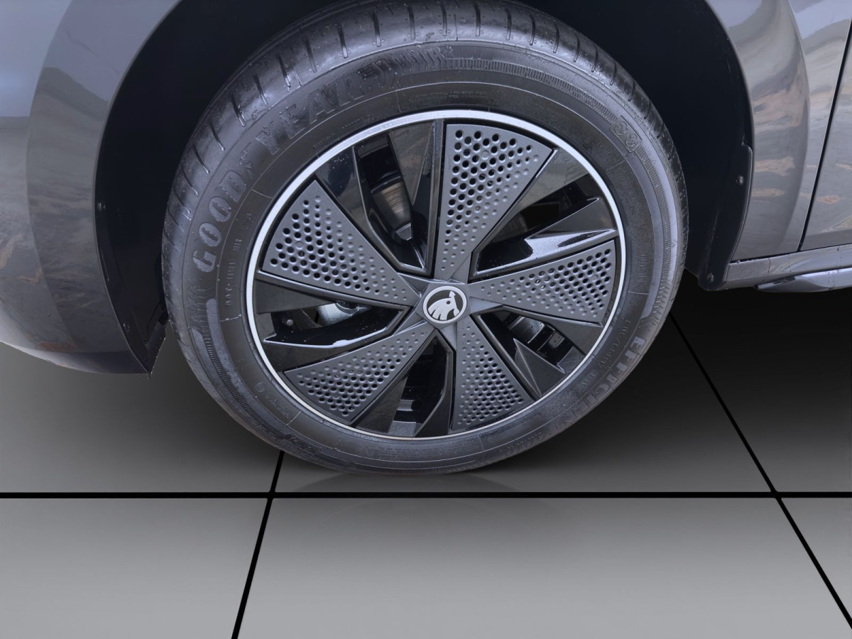 Thumb 7: Škoda KAMIQ MONTE CARLO DSG PANO KAM LED SHZ 17" SMARTLINK