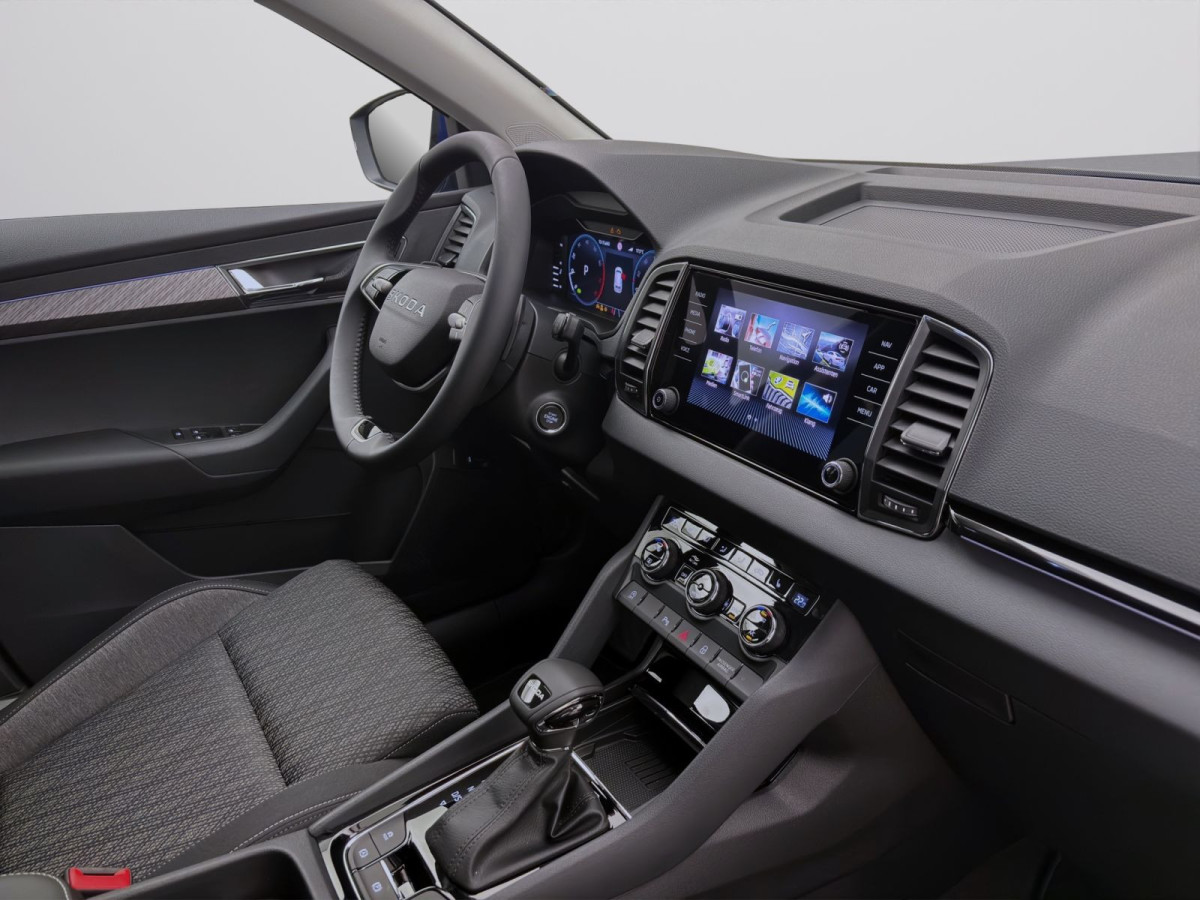 Thumb 16: Škoda KAROQ BALANCE DSG AHK NAV KAM LED SGZ pACC 17"