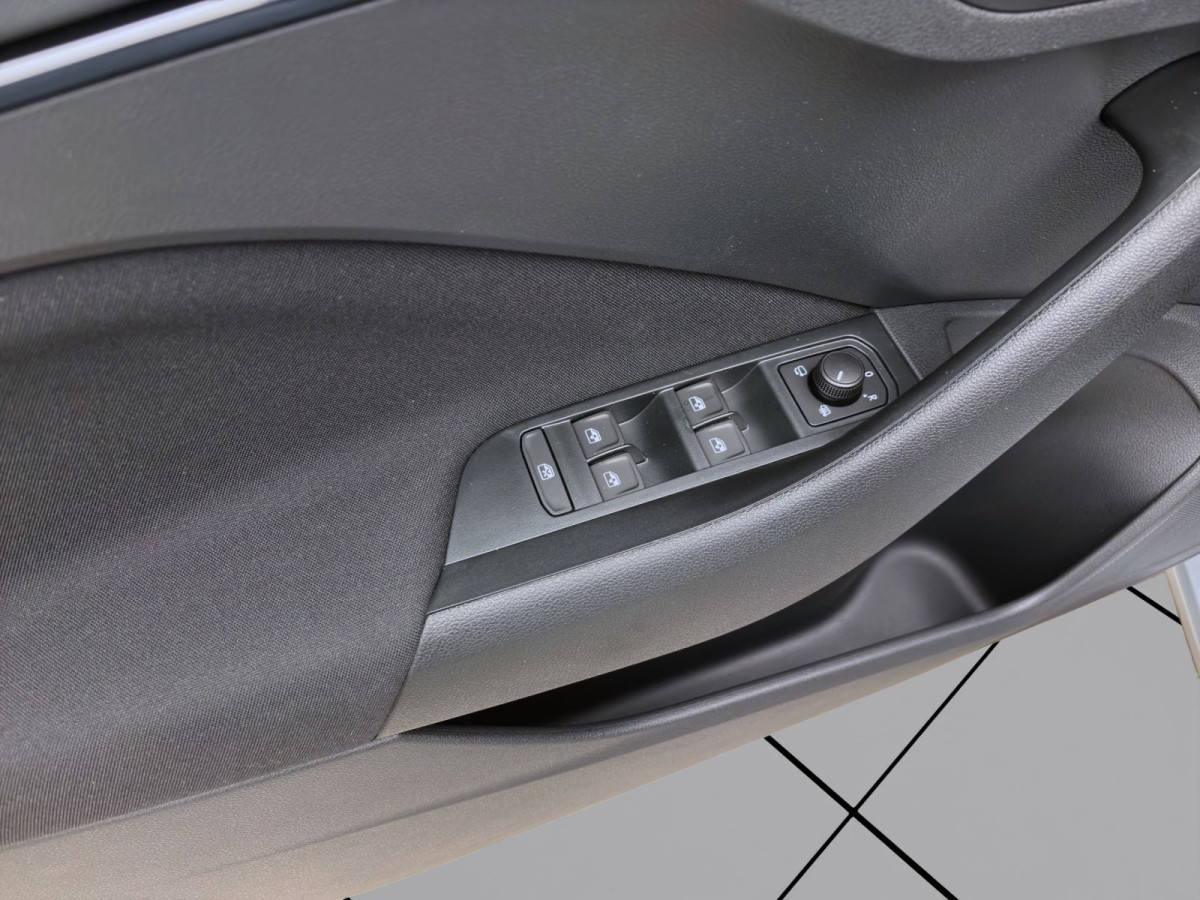 Thumb 9: Škoda SCALA SELECTION DSG NAV LED PDC WINTER+ SMARTL