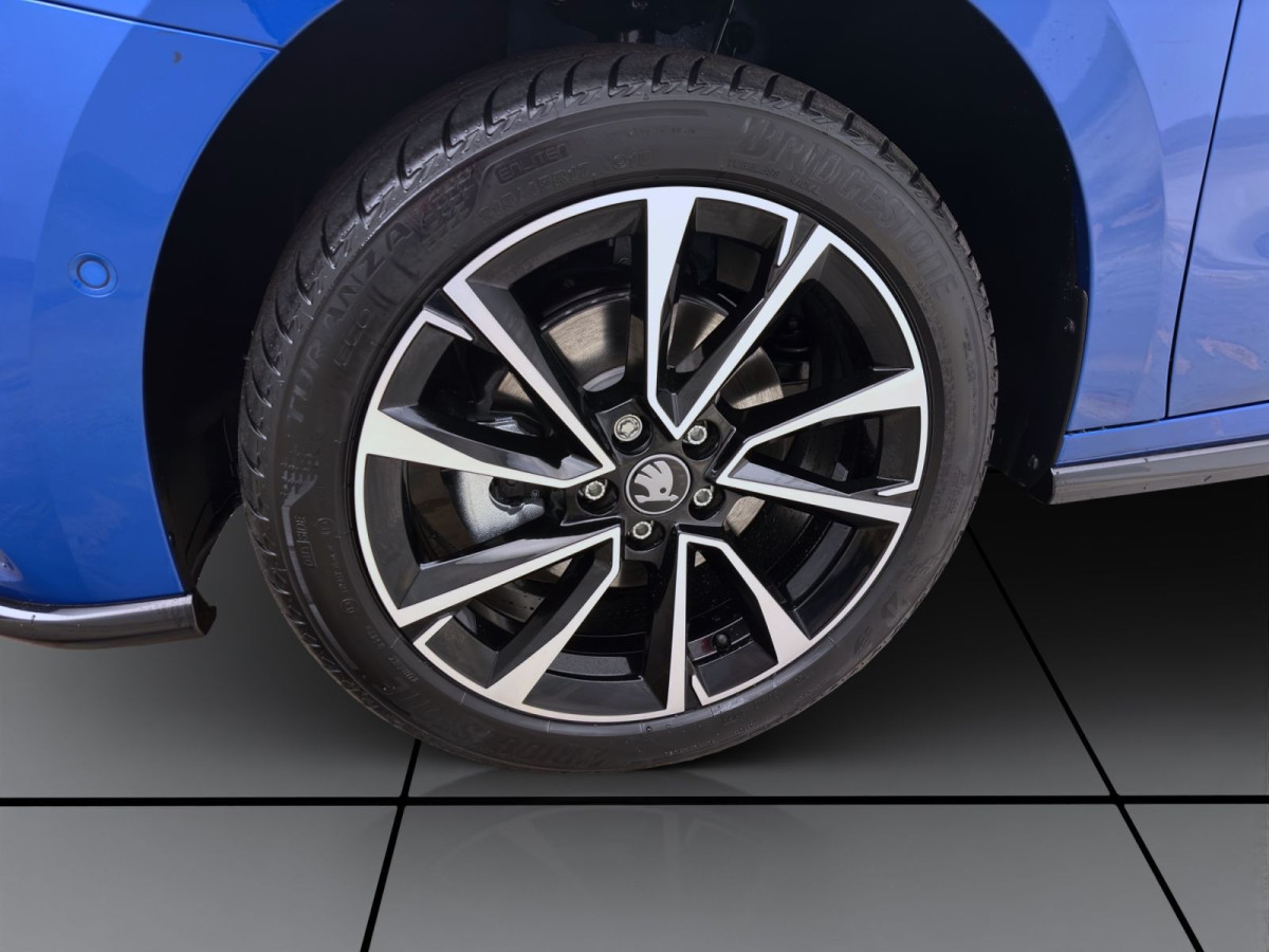 Thumb 7: Škoda FABIA MONTE CARLO DSG NAV KAM pACC 17" ASSISTENZ+ WINTER+