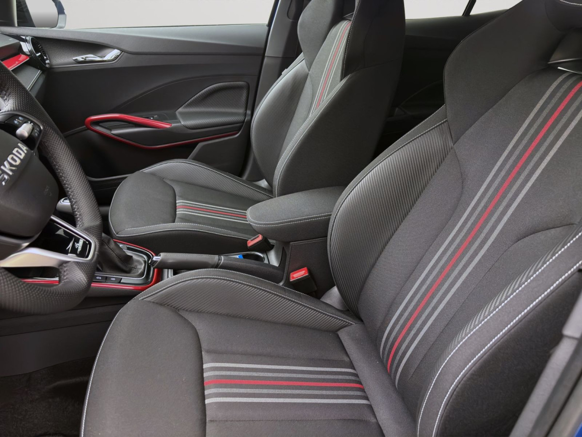 Thumb 8: Škoda FABIA MONTE CARLO DSG NAV KAM pACC 17" ASSISTENZ+ WINTER+