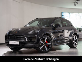Fahrzeugbild eines Porsche Macan in schwarz.
