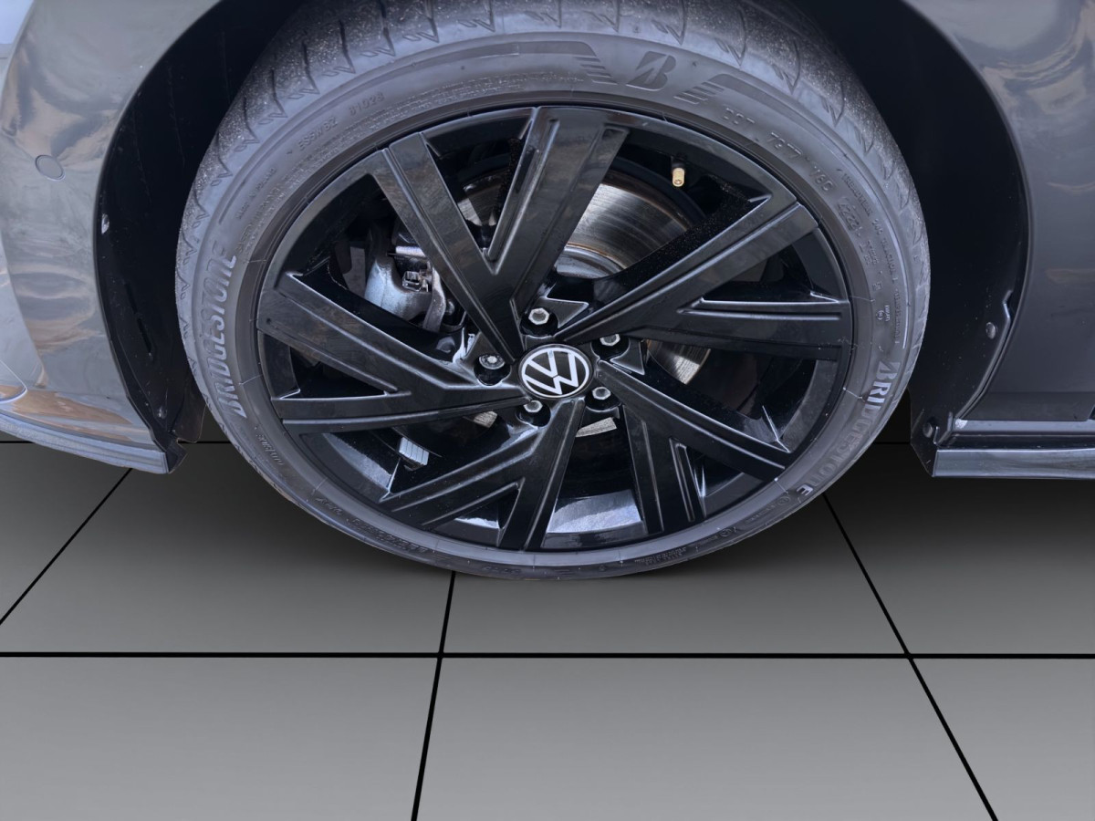 Thumb 8: Volkswagen Golf Variant 2.0 TDI DSG R-LINE STDHZG AHK KAMERA LED+