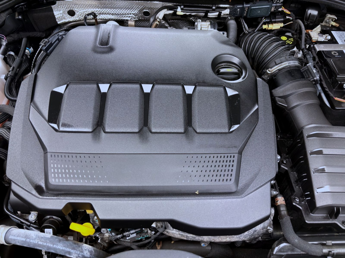 Thumb 18: Volkswagen Golf Variant 2.0 TDI LIFE NAVI PDC LED KLIMA