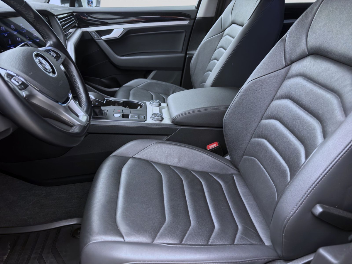 Thumb 9: Volkswagen Touareg 3.0 TDI DSG 4M ACC AHK NAVI LED KAMERA
