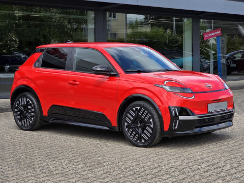 Automodell: Micra in der Farbe rot