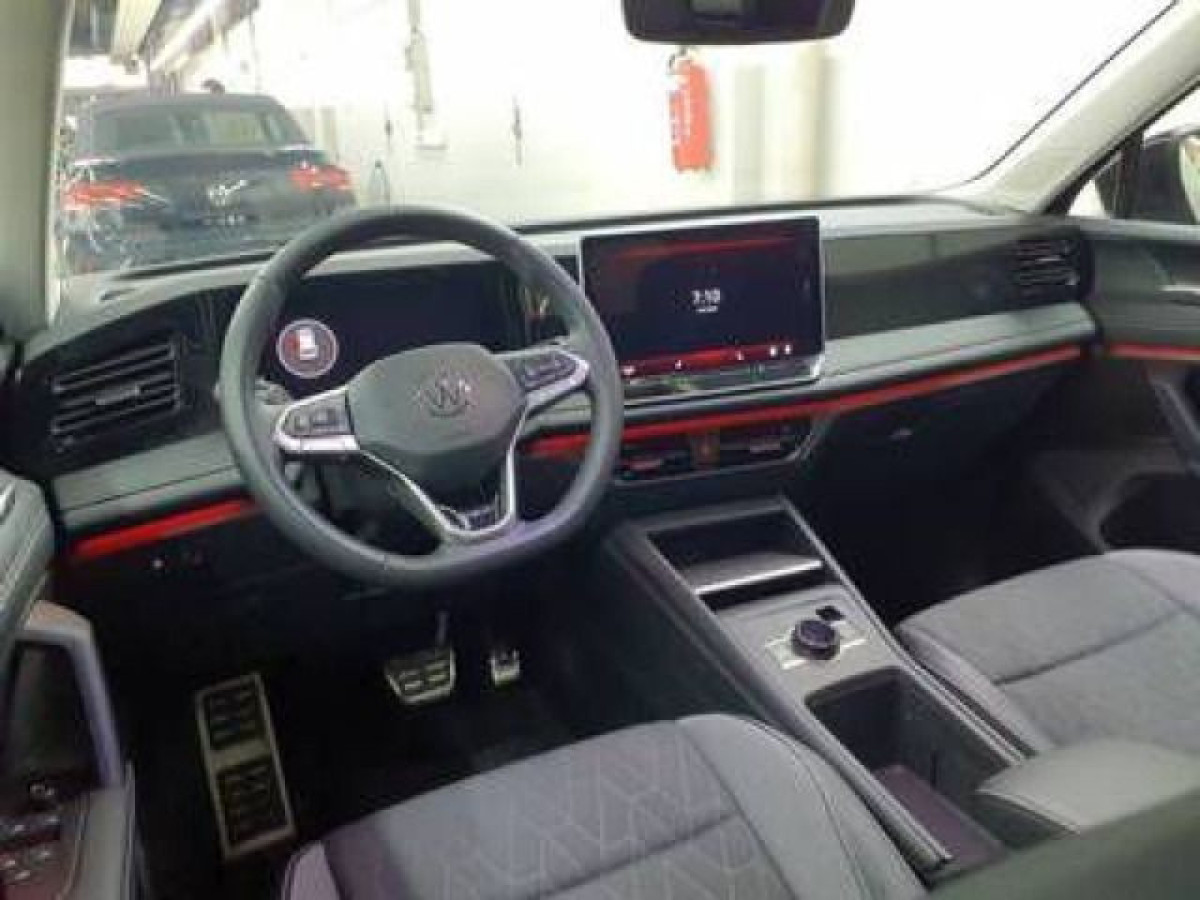 Thumb 2: Volkswagen Tiguan 1.5 eTSI DSG GOAL AHK KAMERA NAVI PDC