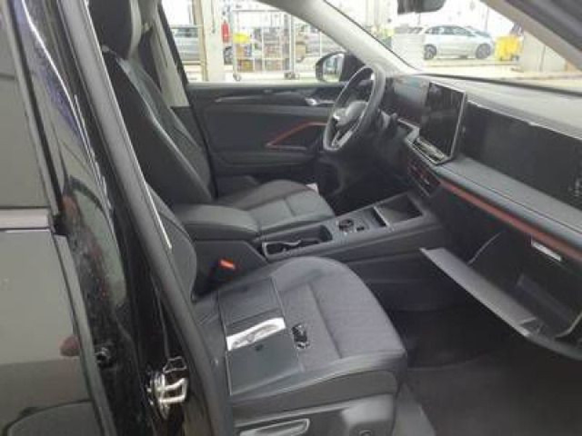 Thumb 2: Volkswagen Tiguan 1.5 eTSI DSG GOAL AHK NAVI KAMERA LED+