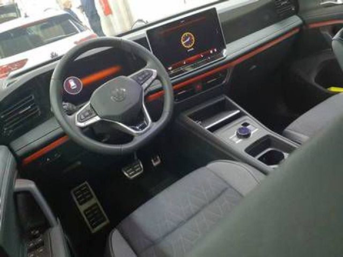 Thumb 3: Volkswagen Tiguan 1.5 eTSI DSG GOAL AHK NAVI KAMERA LED+