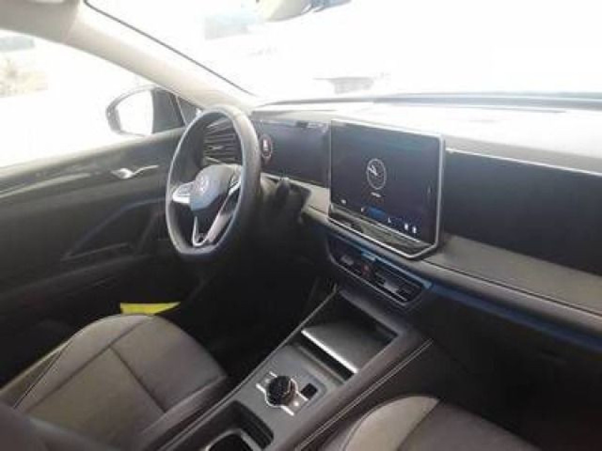 Thumb 2: Volkswagen Tiguan 1.5 eTSI DSG GOAL NAVI KAMERA ACC LED+