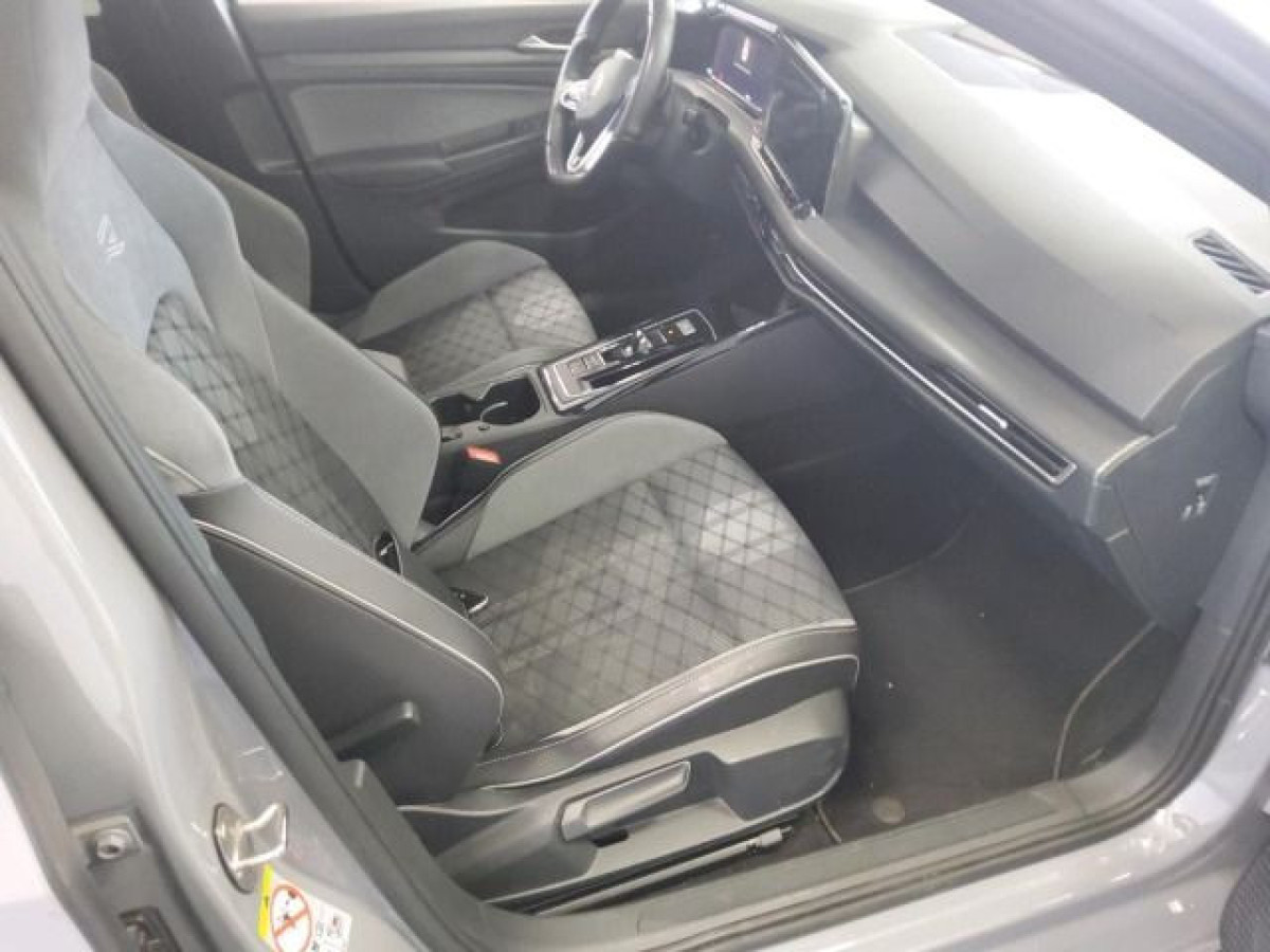 Thumb 2: Volkswagen Golf 1.5 eTSI DSG R-LINE AHK KAMERA NAVI PDC