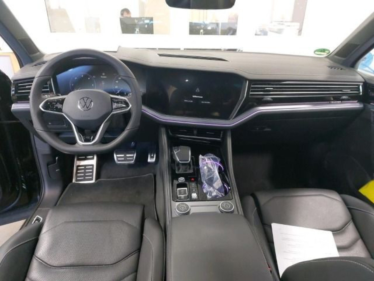 Thumb 2: Volkswagen Touareg 3.0 TDI V6 Tiptronic 4M R-LINE STDHZG PANO LUFT NAVI