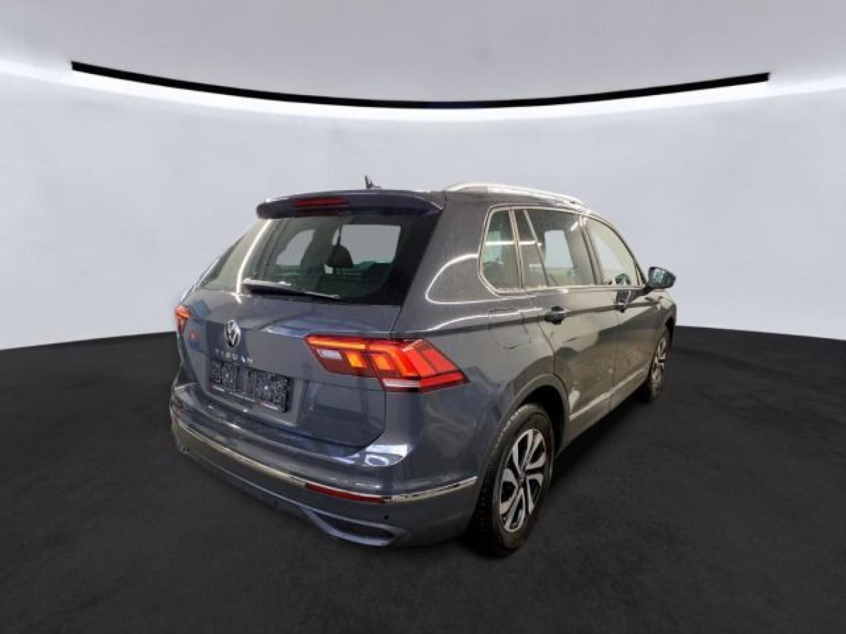 Thumb 3: Volkswagen Tiguan 2.0 TDI DSG ACTIVE KAMERA NAVI ACC AHK