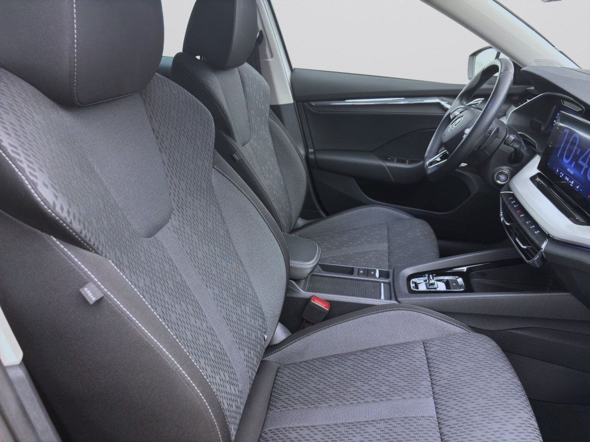 Thumb 16: Škoda Octavia Combi 2.0 TDI DSG STYLE AHK KAMERA NAVI PDC