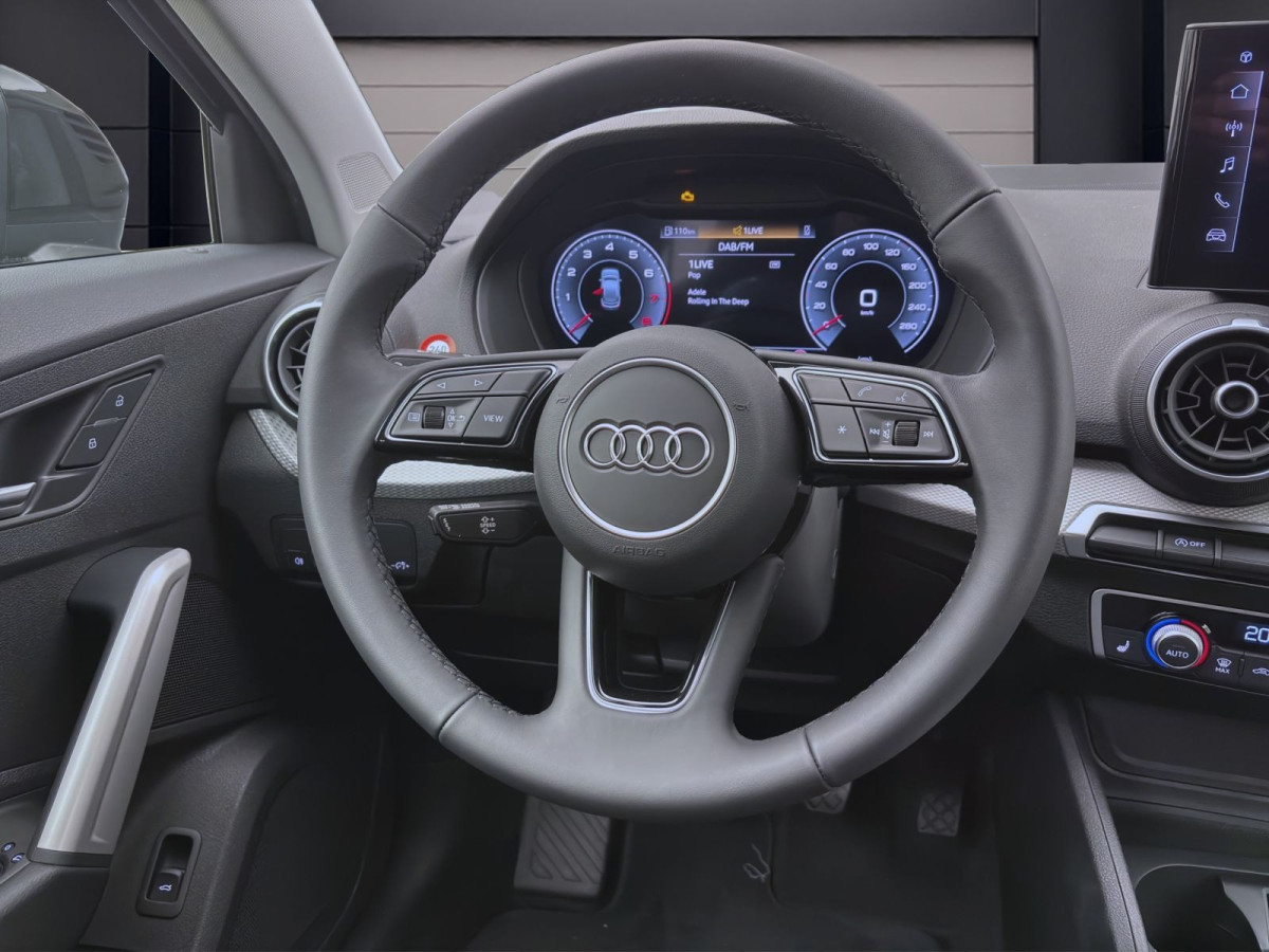 Thumb 11: Audi Q2 30 TFSI KAMERA SITZHZG PDC KLIMA LED