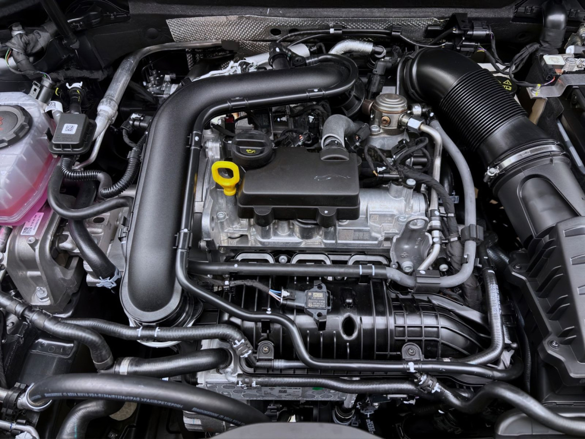 Thumb 17: Audi Q2 30 TFSI KAMERA SITZHZG PDC KLIMA LED