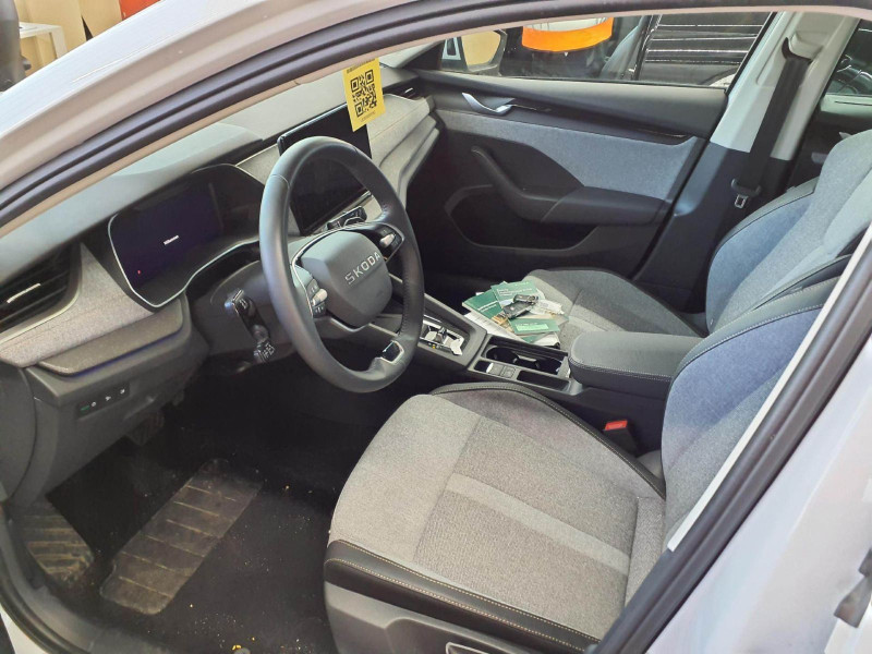 Bild 2: Škoda Octavia Combi 2.0 TDI DSG TOUR STDHZG PANO AHK NAVI