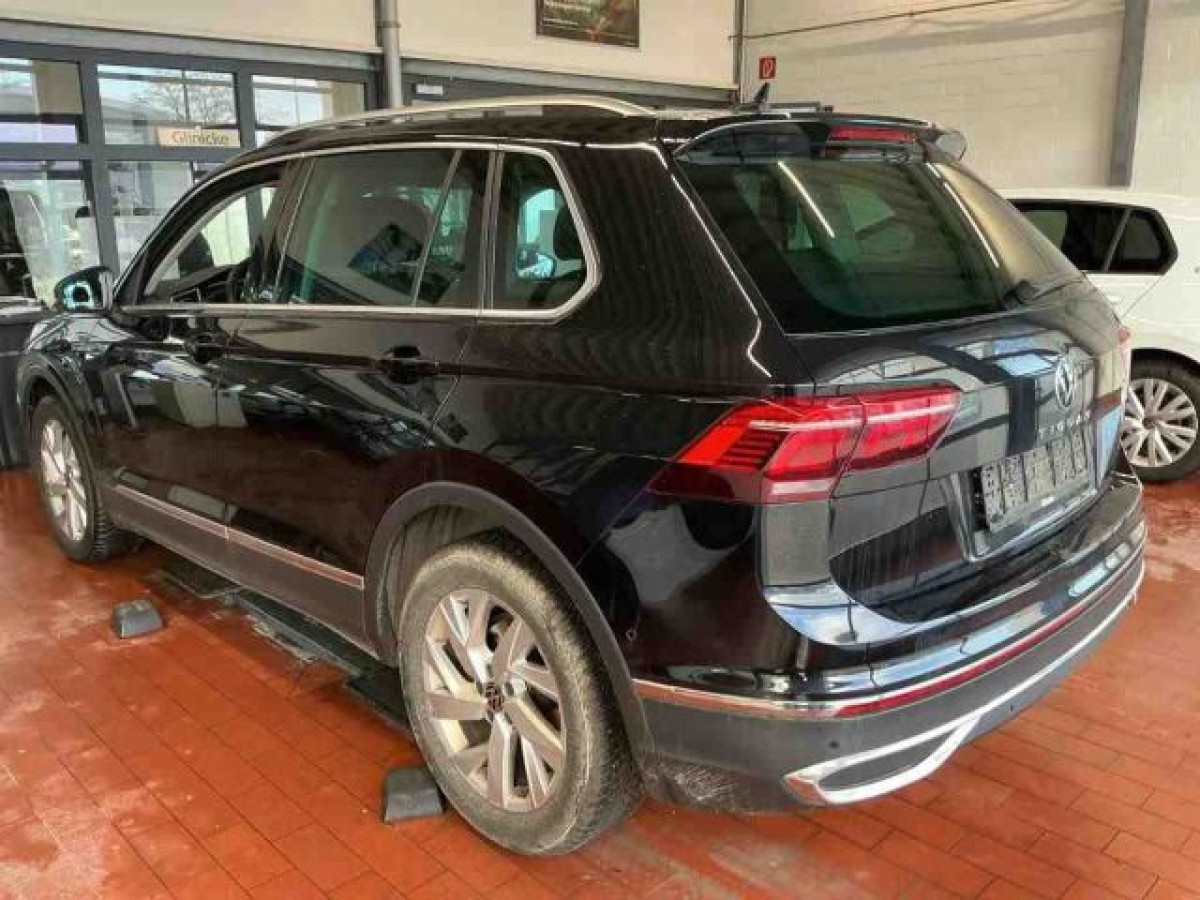 Thumb 1: Volkswagen Tiguan 2.0 TDI DSG ELEGANCE PANO NAVI KAMERA IQ.LIGHT