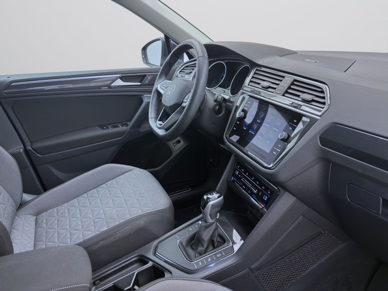 Bild 17: Volkswagen Tiguan 1.5 TSI DSG LIFE NAVI SITZHZG PDC KLIMA