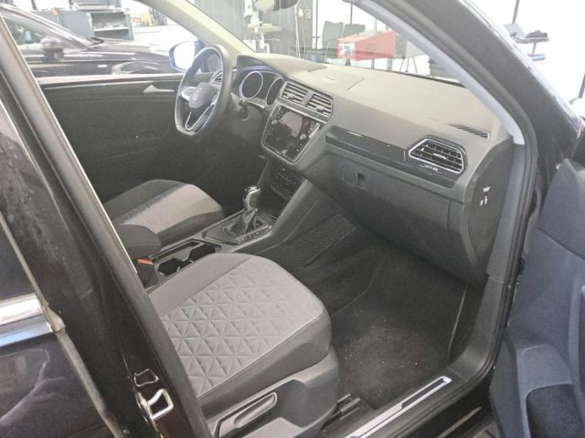 Thumb 2: Volkswagen Tiguan 1.5 TSI DSG LIFE NAVI SITZHZG PDC KLIMA