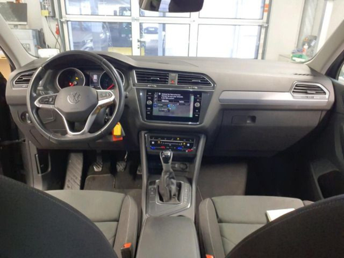 Thumb 2: Volkswagen Tiguan 2.0 TDI LIFE AHK KAMERA NAVI PDC
