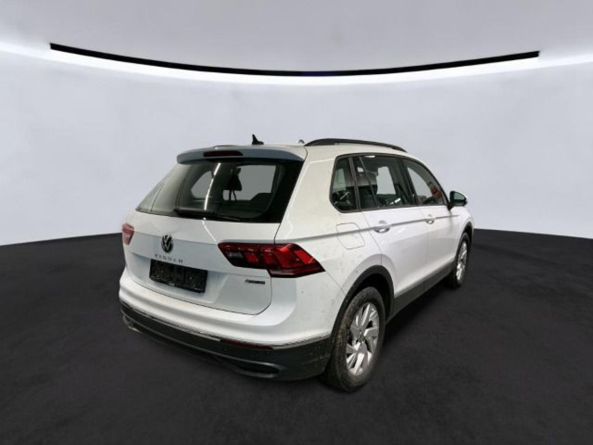 Thumb 1: Volkswagen Tiguan 2.0 TDI DSG 4M LIFE NAVI KAMERA SITZHZG
