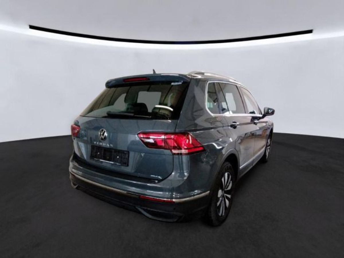 Thumb 1: Volkswagen Tiguan 2.0 TDI DSG MOVE NAVI KAMERA SITZHZG PDC