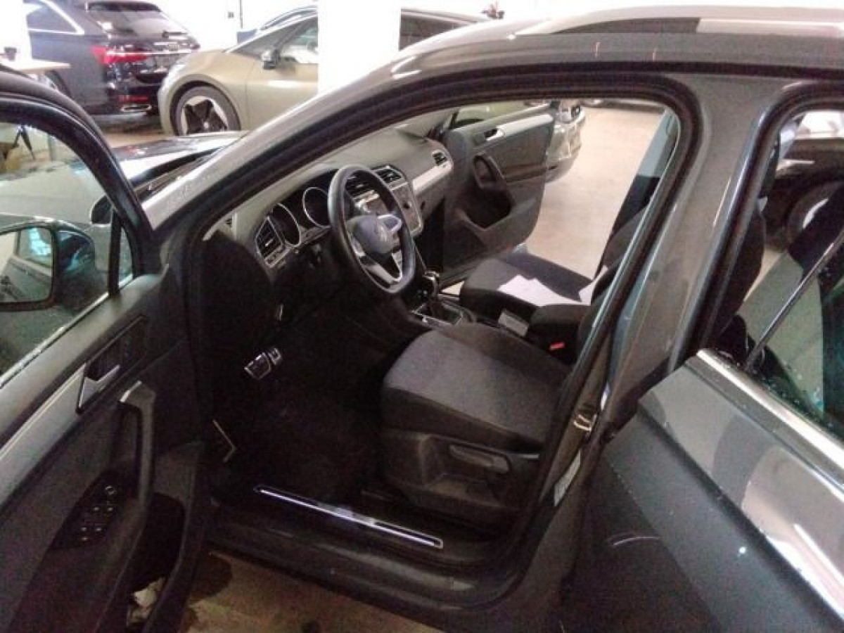 Thumb 2: Volkswagen Tiguan 2.0 TDI DSG MOVE NAVI KAMERA SITZHZG PDC