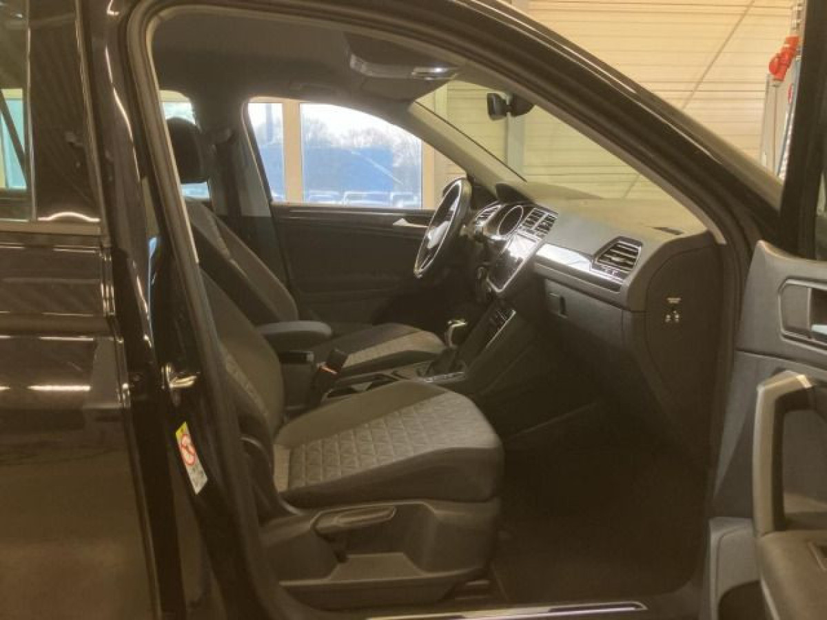 Thumb 2: Volkswagen Tiguan 2.0 TDI DSG LIFE AHK NAVI KAMERA ACC