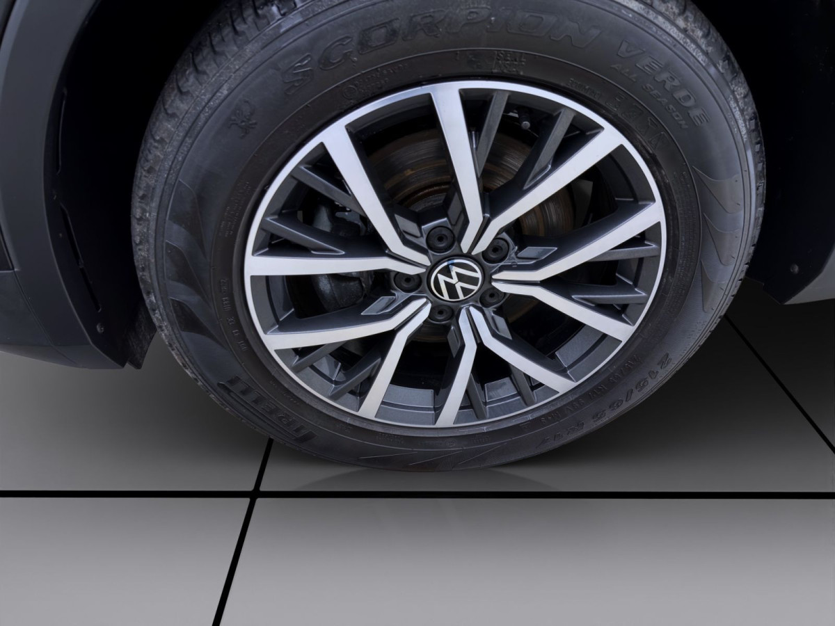 Thumb 8: Volkswagen Tiguan 2.0 TDI DSG LIFE AHK NAVI KAMERA ACC
