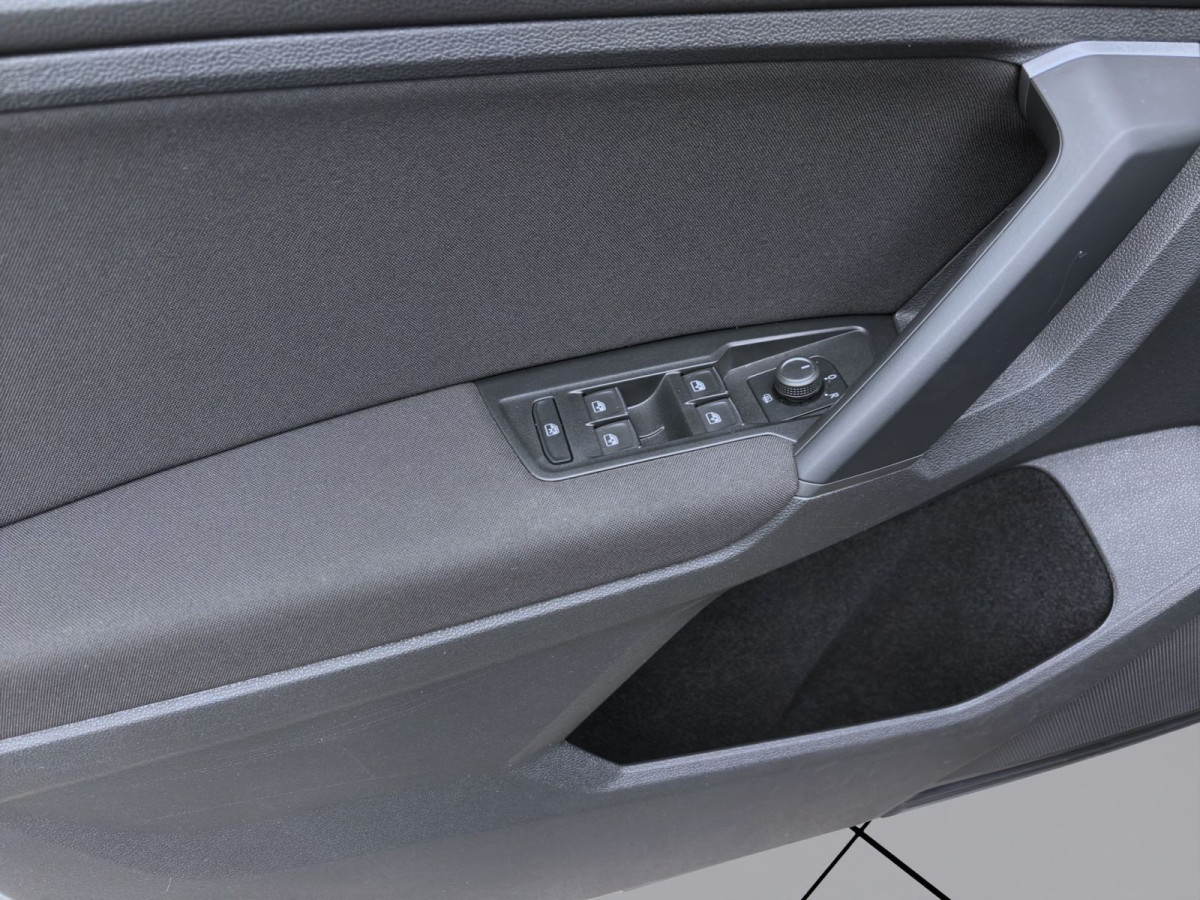 Thumb 10: Volkswagen Tiguan 2.0 TDI DSG LIFE AHK NAVI KAMERA ACC