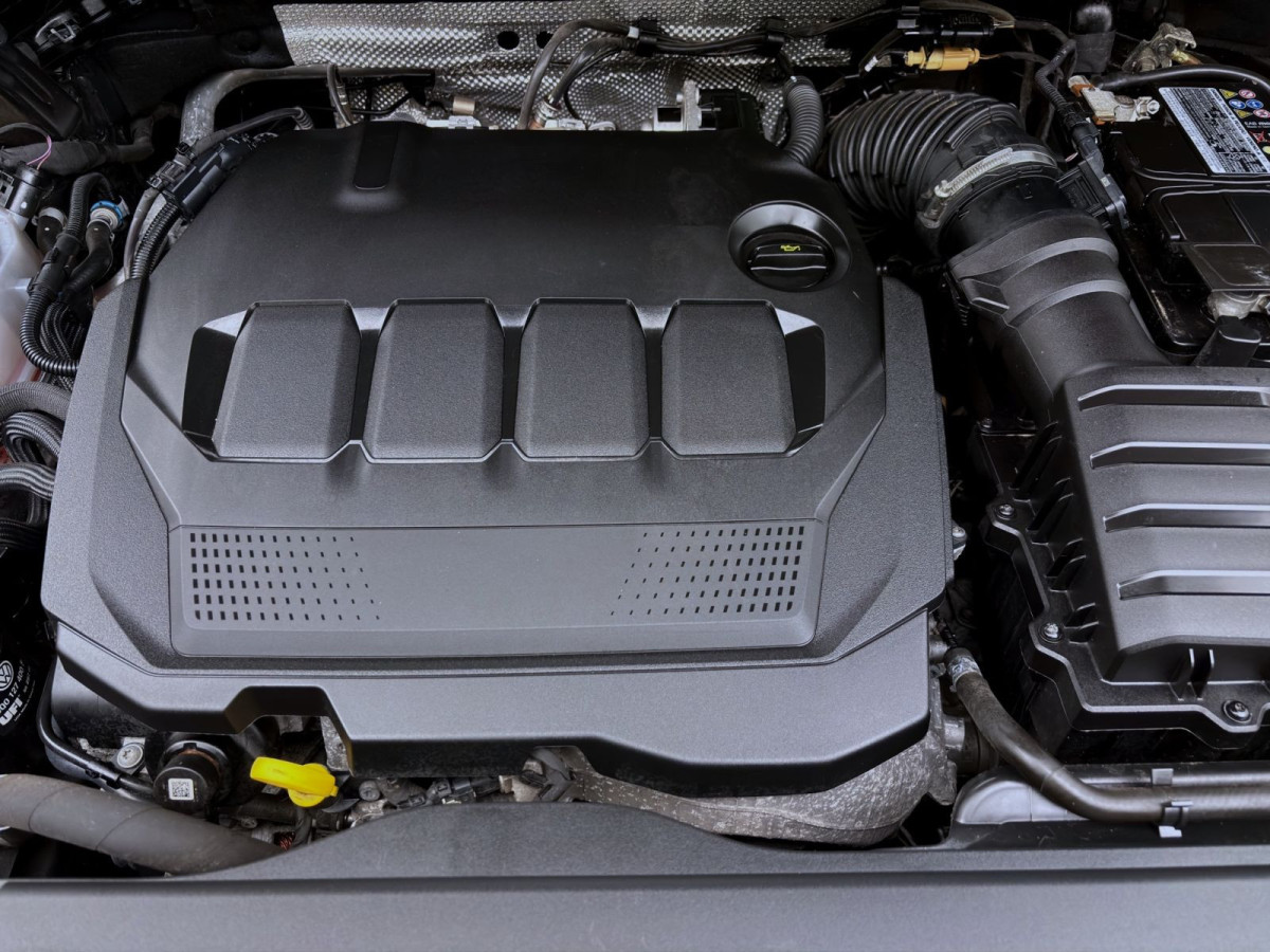 Thumb 18: Volkswagen Tiguan 2.0 TDI DSG LIFE AHK NAVI KAMERA ACC