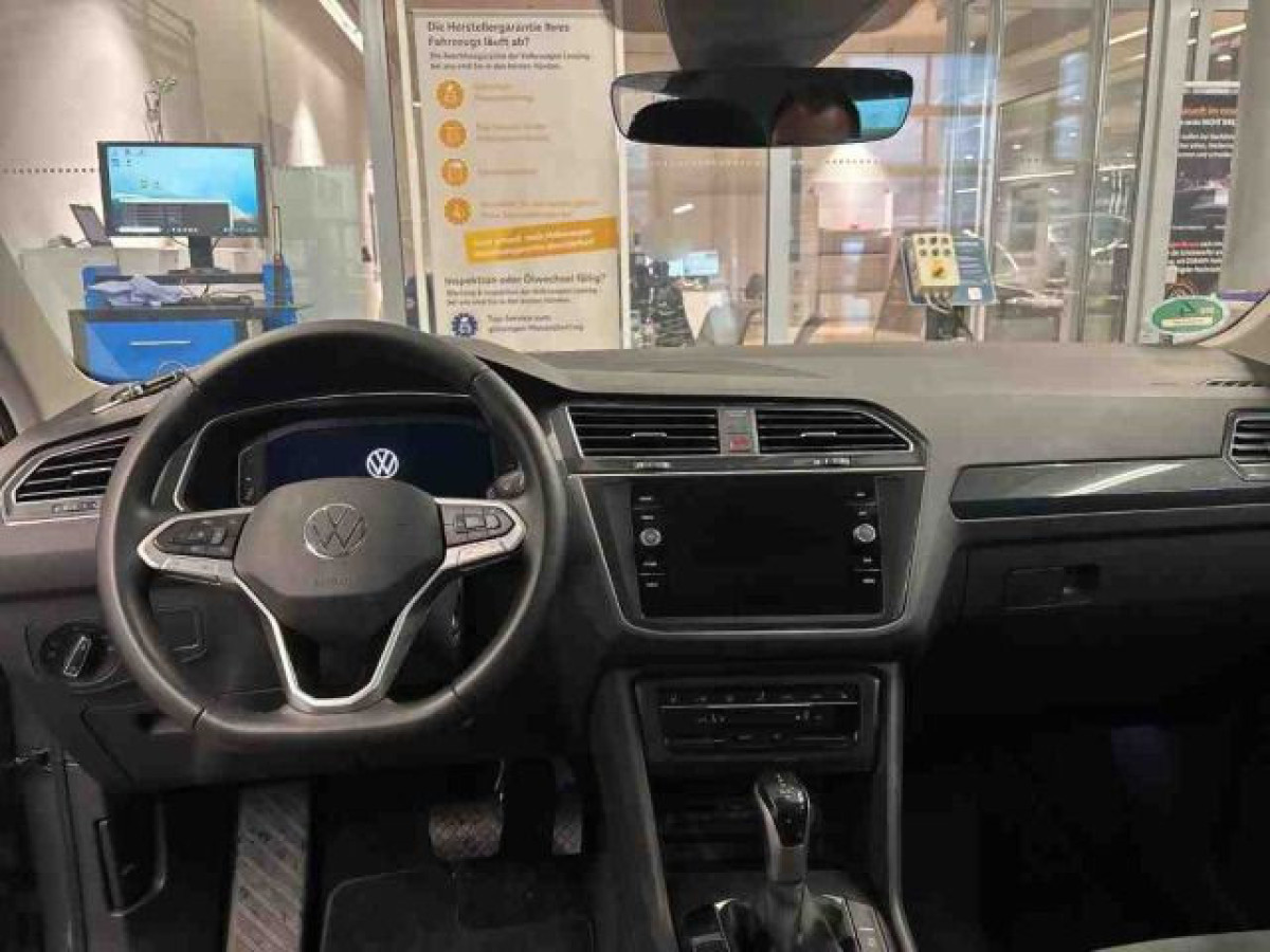 Thumb 2: Volkswagen Tiguan 2.0 TDI DSG ELEGANCE PANO NAVI KAMERA IQ.LIGHT