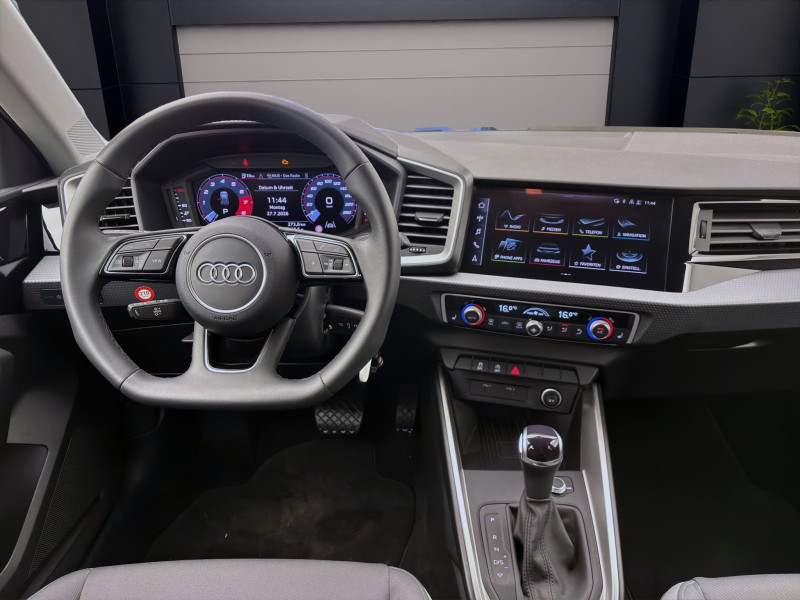 Bild 13: Audi A1 allstreet 30 TFSI PDC KLIMA SHZG LM16 DAB+