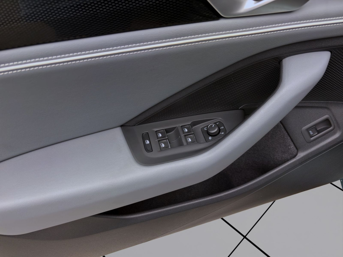 Thumb 10: Volkswagen Passat Variant 2.0 TDI DSG BUSINESS NAVI KAMERA KLIMA SHZG