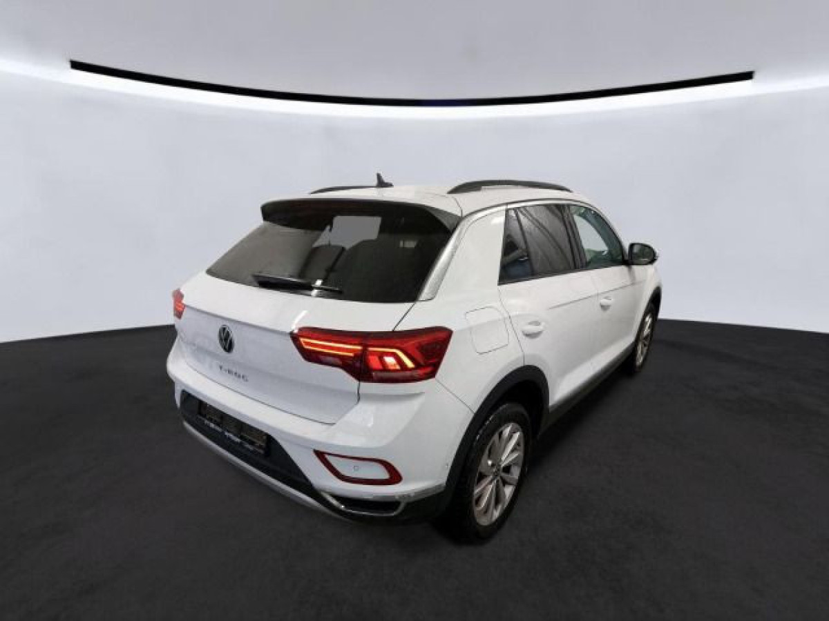 Thumb 1: Volkswagen T-Roc 2.0 TDI DSG STYLE AHK KAMERA NAVI PDC