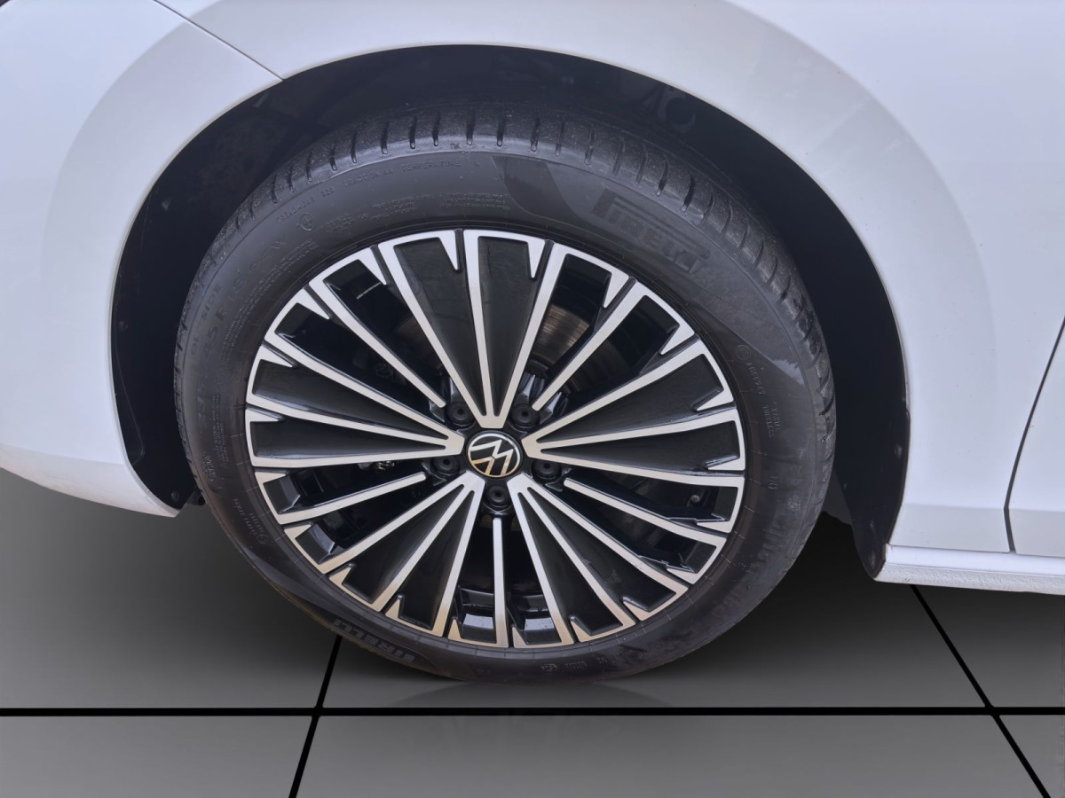 Thumb 8: Volkswagen Passat Variant 2.0 TDI DSG ELEGANCE PANO AHK KAMERA NAVI