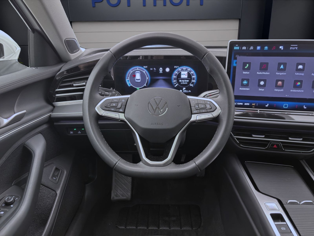Thumb 11: Volkswagen Passat Variant 2.0 TDI DSG ELEGANCE PANO AHK KAMERA NAVI