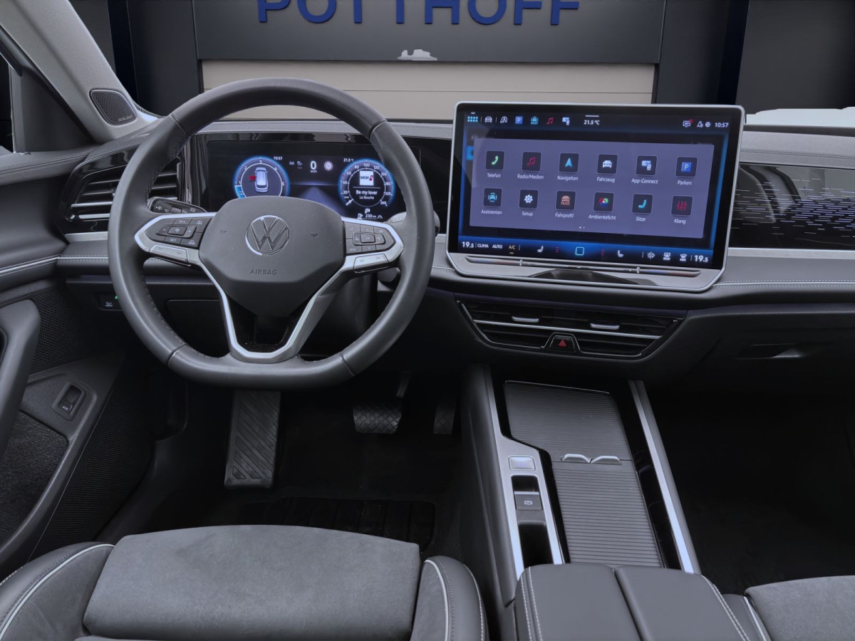 Thumb 13: Volkswagen Passat Variant 2.0 TDI DSG ELEGANCE PANO AHK KAMERA NAVI