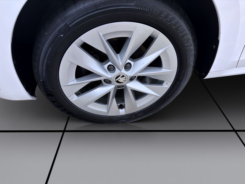 Bild 8: Škoda Octavia Combi 2.0 TDI DSG STYLE STDHZG NAVI KAMERA AHK