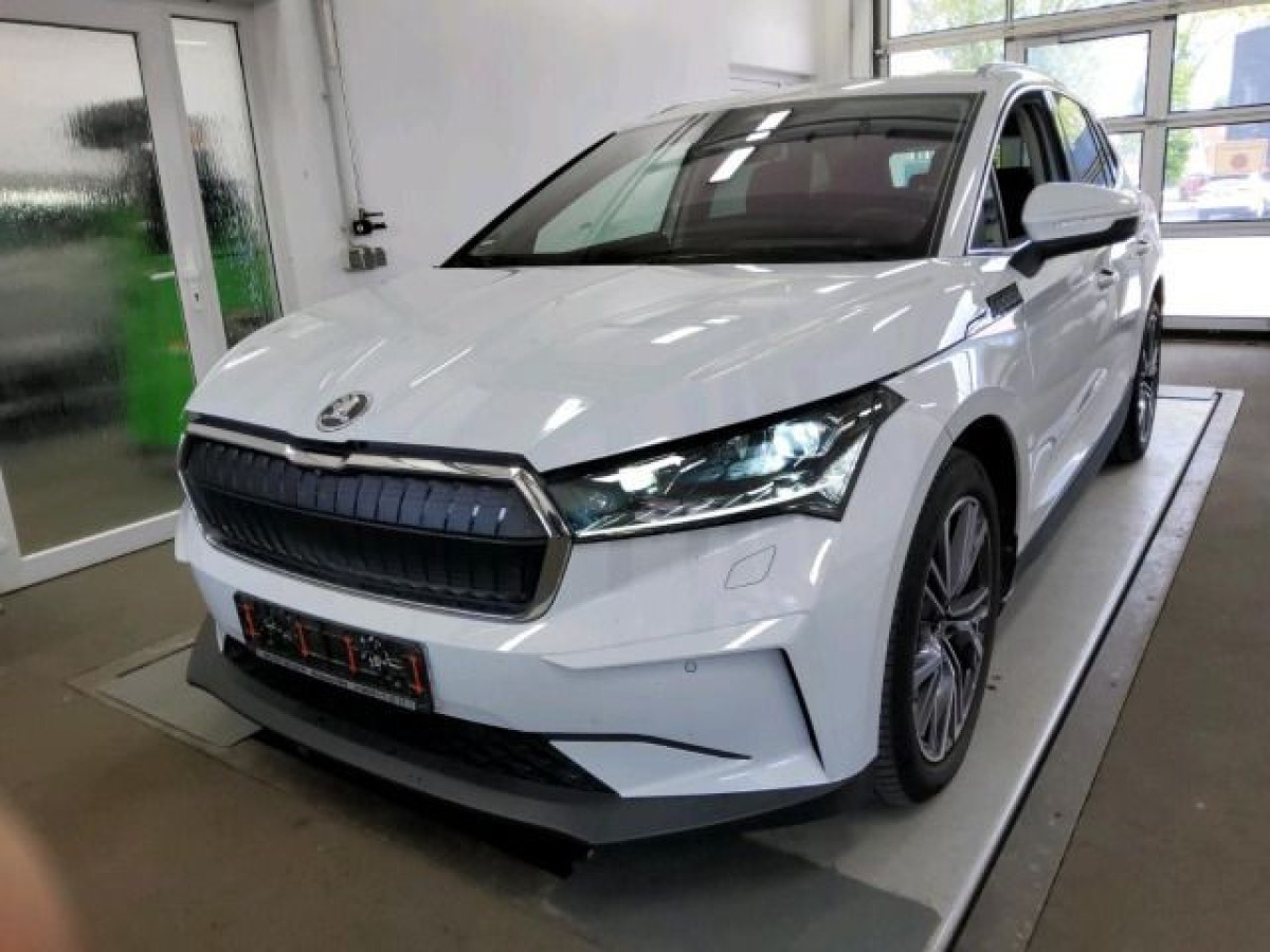 Thumb 0: Škoda Enyaq 80 iV SUITE PANO NAVI KAMERA MATRIX LM20